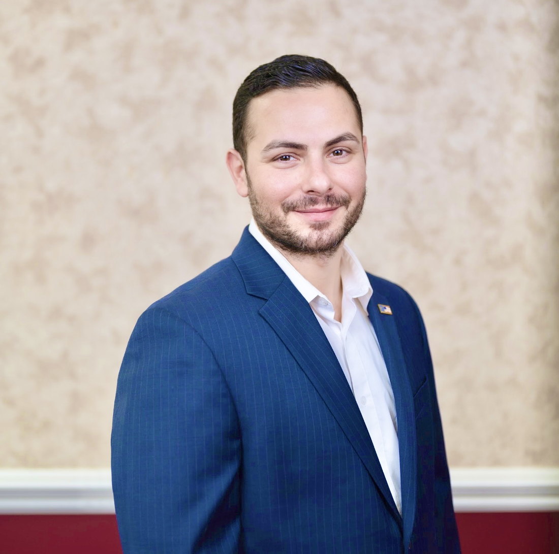 Jimmy Samaha, Staten Island real estate broker with Robert DeFalco Realty